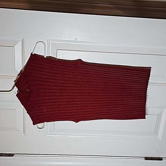 Turtleneck, sleeveless, red M, ribbed, comfy, by Blue Asphalt - Picture 3 of 7